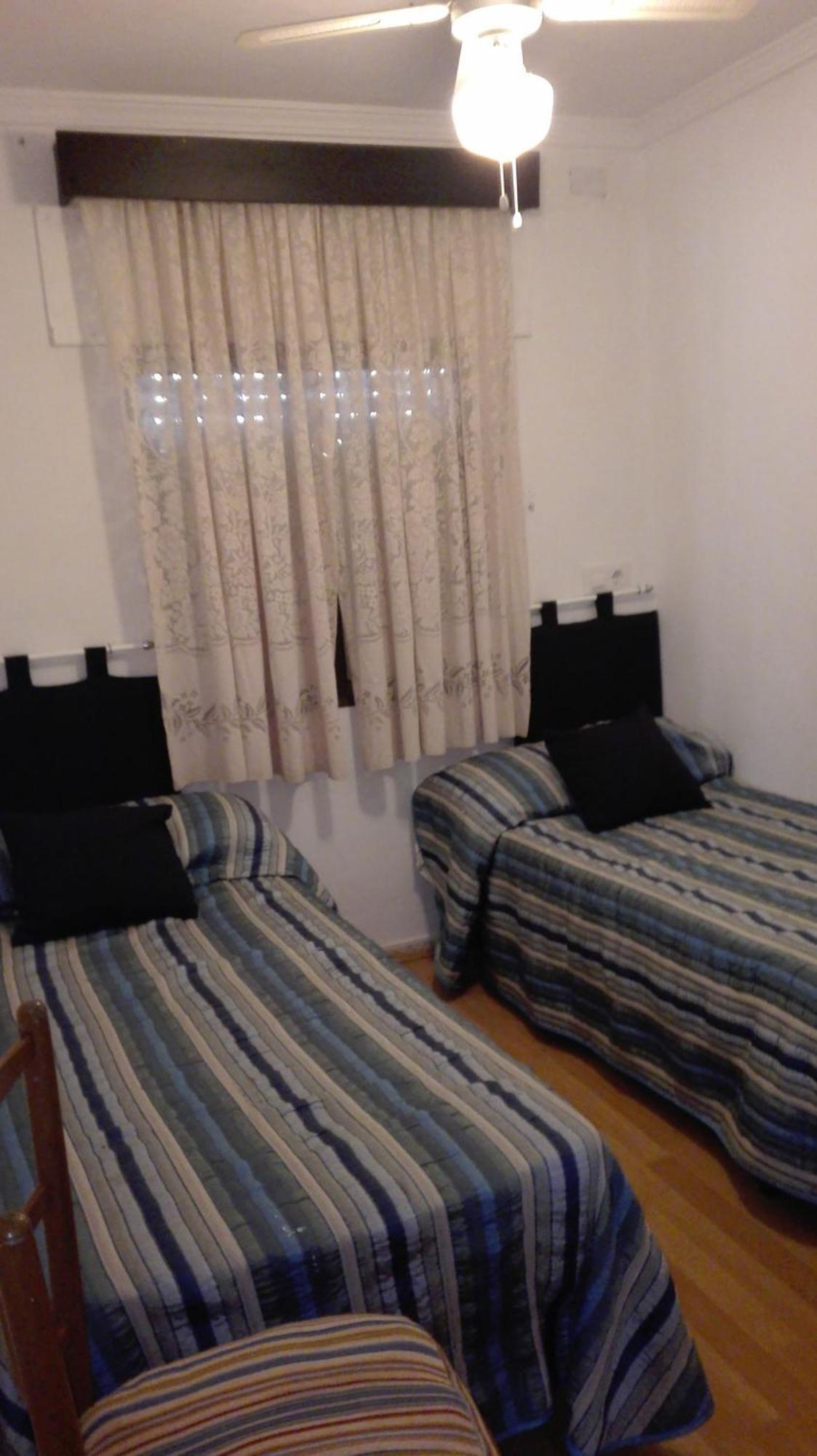 En Finca Las Dunas Dos Chalets Con Jacuzzis En Primera Linea De Playa , Uno De 4 Dormitorios Y Otro De 2 Dormitorios, Llama Al Seiscientos Veintisiete Cuatrocientos Diecisiete Trescientos Noventa Y Ocho Rota Exteriör bild