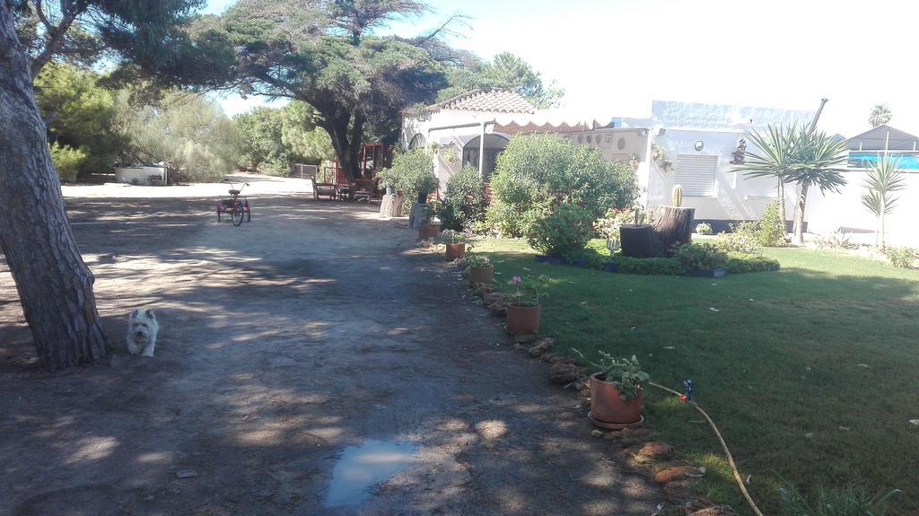 En Finca Las Dunas Dos Chalets Con Jacuzzis En Primera Linea De Playa , Uno De 4 Dormitorios Y Otro De 2 Dormitorios, Llama Al Seiscientos Veintisiete Cuatrocientos Diecisiete Trescientos Noventa Y Ocho Rota Exteriör bild