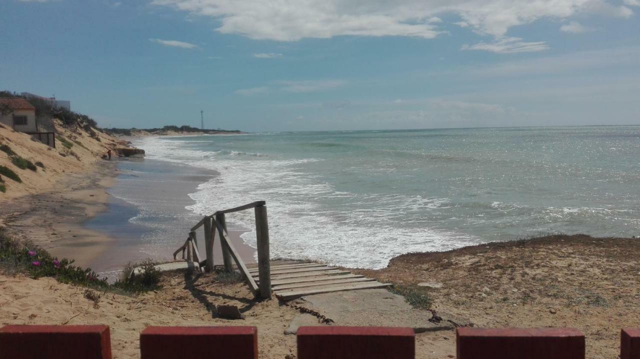 Finca Las Dunas Con Dos Chalets Con Jacuzzis En Primera Linea De Playa Uno De 4 Dormitorios Y Otro De 2 Dormitorios Rota Exteriör bild